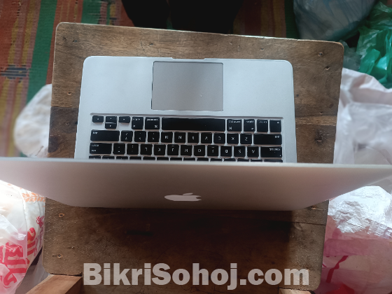 MacBook Pro 13-inch | 2015 | 8GB | 256GB SSD